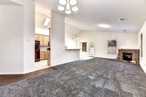 10516 Beard Ave, Austin TX  78748-3957 exterior