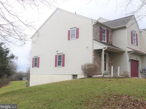 451 Berkshire Dr, Souderton PA  18964-2270 exterior