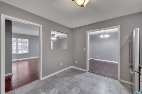 27 Bearwood Dr, Bybee VA  22963-2843 exterior