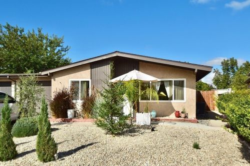 1621 Shepherd Dr, Lake Nacimiento CA  93446-3625 exterior