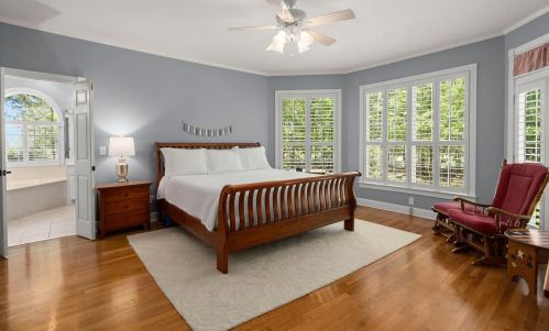128 Porcher Dr, Bonneau SC  29431-8694 exterior