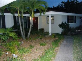 4628 Orlando Cir, Bradenton, FL 34207-2045