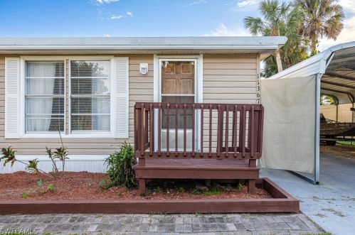 11367 Sunray Dr, Bonita Springs, FL 34135-6918