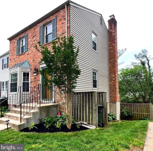 5940 Heritage Square Dr, Springfield, VA 22015-3325