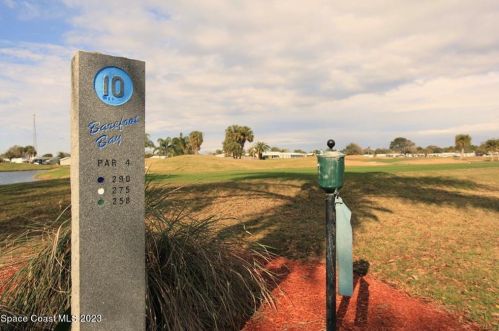 925 Hawthorn Cir, Sebastian FL  32976-7500 exterior