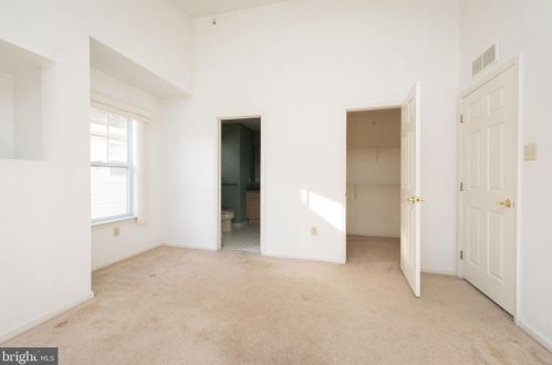 807 Dresher Woods Dr, Dresher PA  19025-1528 exterior