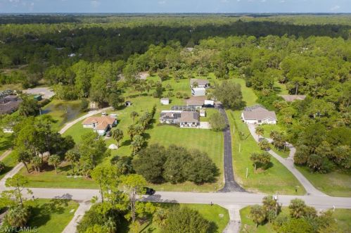 235 18th St, Naples FL  34117-9464 exterior