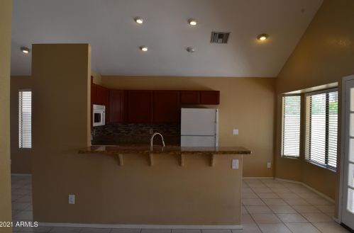 7211 Kimberly Way, Glendale, AZ 85308-5858
