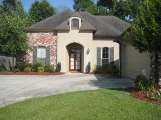 8563 Grand View Dr, Baton Rouge, LA 70809-5201