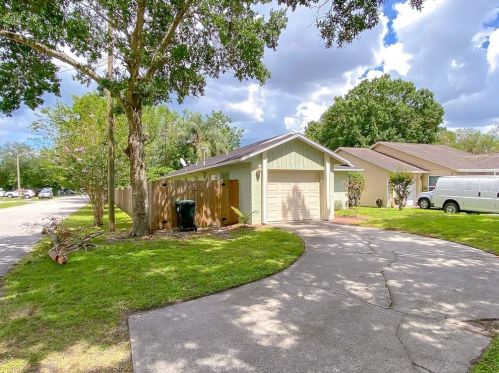 1021 Glendale St, Orlando, FL 32807-1911