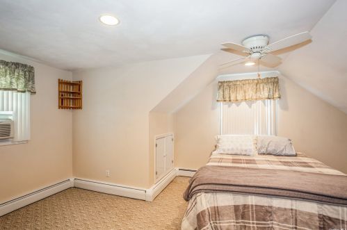 79 Somerset Ave, Manor Park NY  11950-4224 exterior