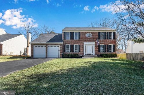 15613 Neath Dr, Woodbridge, VA 22193-1042
