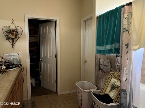 1410 Mesa View Ln, Santa Maria CA  93454-2573 exterior