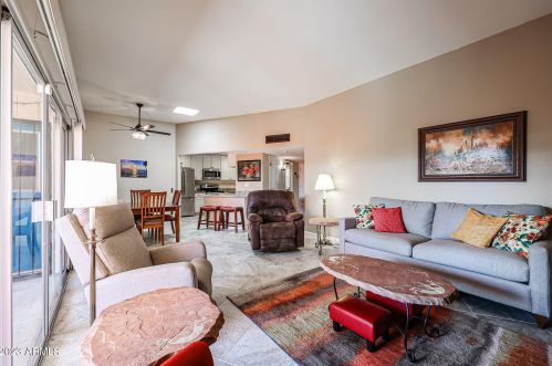 13836 109th Ave, Sun City, AZ 85351-2585