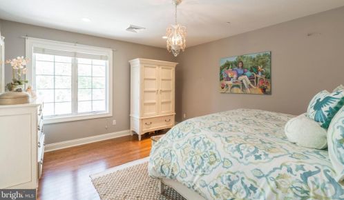 5 Gregory Ln, Newtown Square PA  19073-1518 exterior