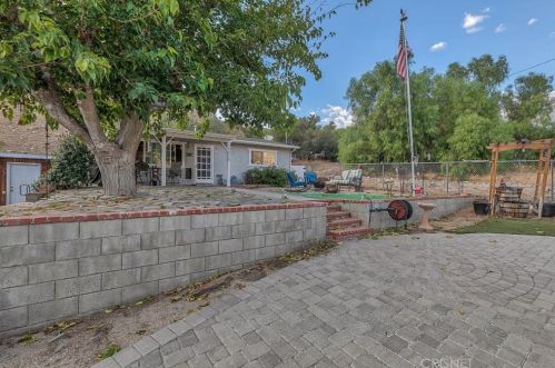 17015 Forrest St, Santa Clarita, CA 91351-1328