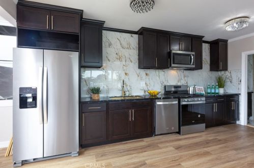 3841 Pacific Ave, Long Beach CA  90807-3227 exterior