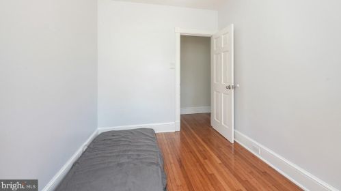 404 Maple Ave, Camden NJ  08109-2021 exterior