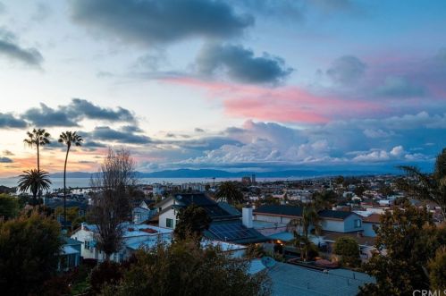 609 Ruby St, Redondo Beach, CA 90277-3847