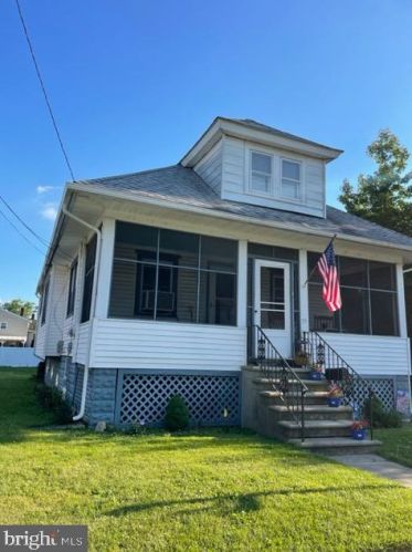 35 Progress Ave, West Deptford, NJ 08096-1211
