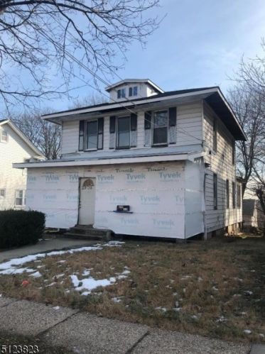 208 Park Pl, Irvington, NJ 07111-2229