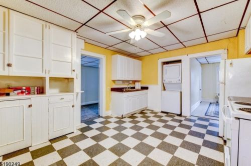 4 Jefferson St, Fredon NJ  07860-2028 exterior