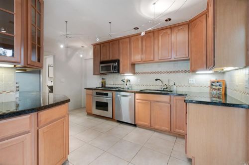 580 Willow Ct, Benicia CA  94510-1447 exterior
