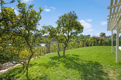 621 Camino Cerrado, South Pasadena CA  91030-4103 exterior