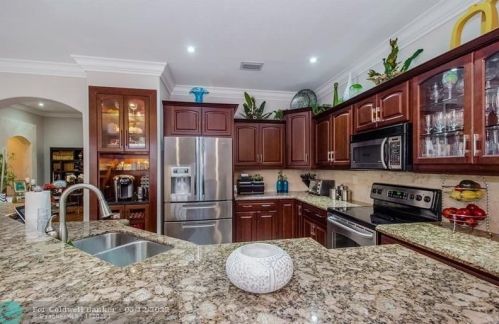 16408 39th St, Hollywood FL  33027-4639 exterior