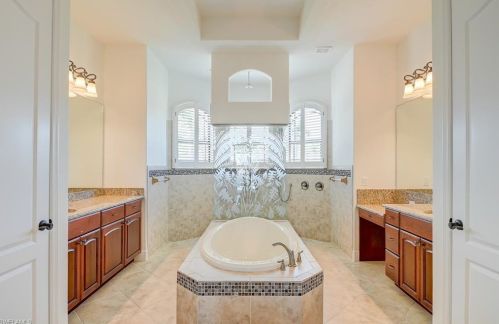 5240 20 Ave, Cape Coral FL  33990-4815 exterior