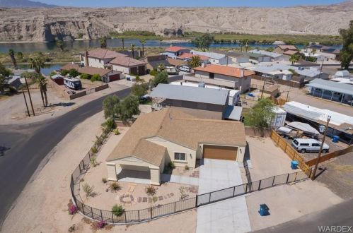 1946 Riverside Dr, Bullhead City, AZ 86442-4652