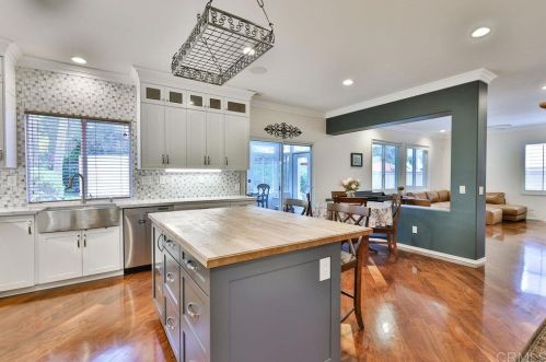 1326 Creekside Dr, Chula Vista CA 91915-2520 exterior