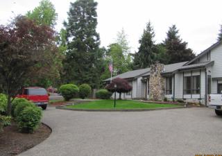 489 Thora Circle Dr, Winchester, OR 97495-8957