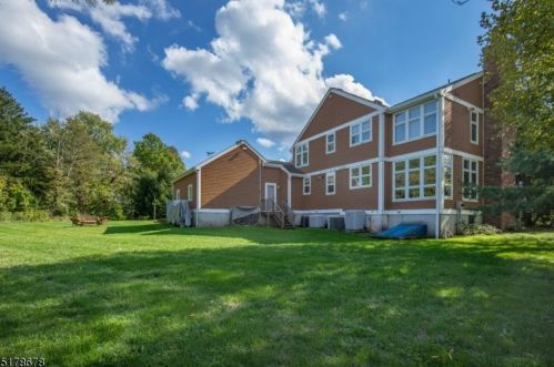 1310 Cowperthwaite Rd, Bedminster, NJ 07921-2916