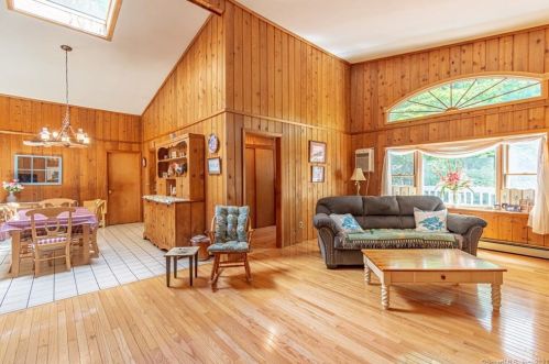 5 Indian Hill Rd, Norwalk CT  06850-1218 exterior