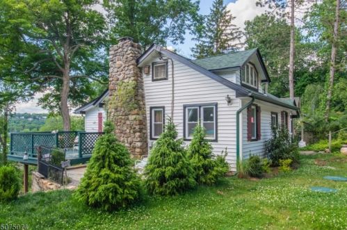 122 Hillside Rd, Sparta, NJ 07871-2015