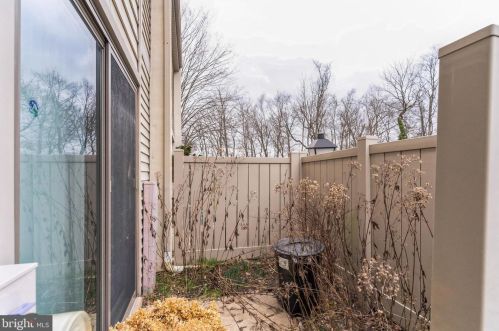 28 Twin Brooks Dr, Willow Grove, PA 19090-3903