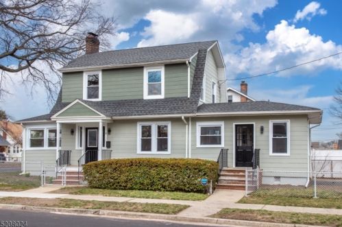 10 1st Ave, East Orange NJ  07017-5423 exterior