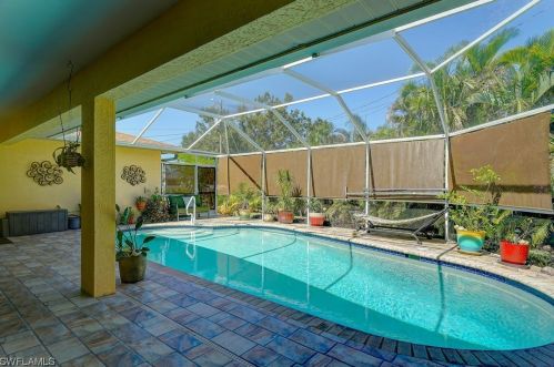 211 12th St, Cape Coral FL  33990-2025 exterior