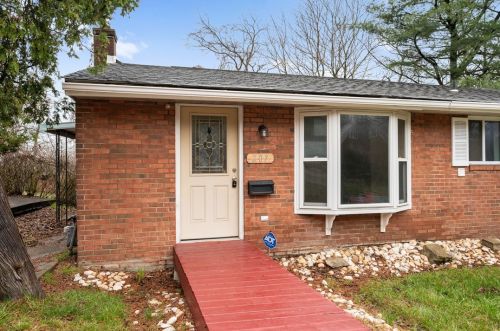 207 Lilmont Dr, Pittsburgh, PA 15218-2210