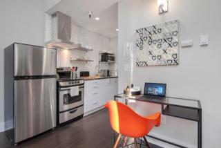 1920 1st Ave, Seattle WA  98101-1447 exterior