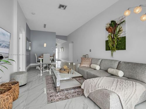 16355 23 St, Hollywood FL  33027-4406 exterior