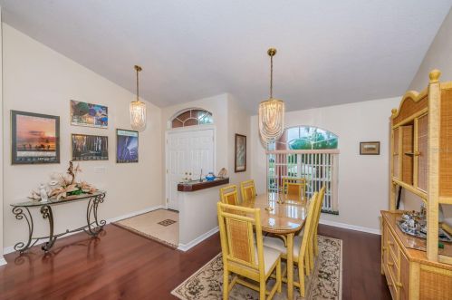 1083 Northridge Dr, Palm Harbor FL  34683-2720 exterior