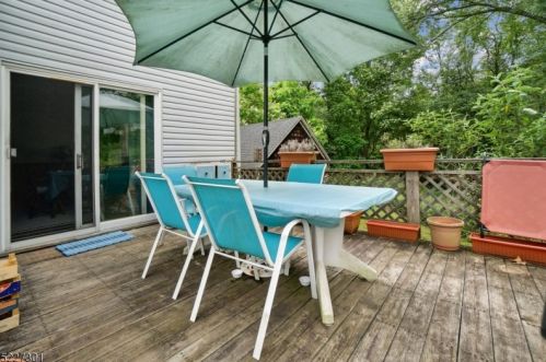 158 Norway Ln, South Plainfield NJ  07080-2810 exterior