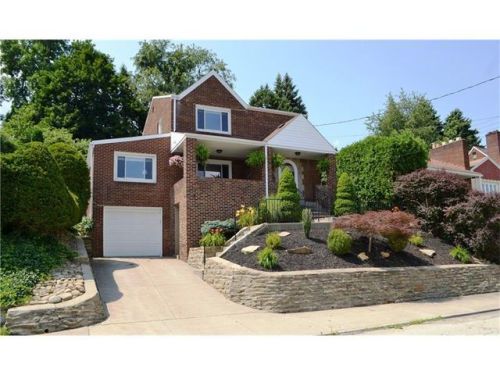 182 Summerfield Dr, Whitaker, PA 15120-3347