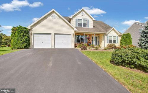 344 Sofia Blvd, Blandon, PA 19510-9305