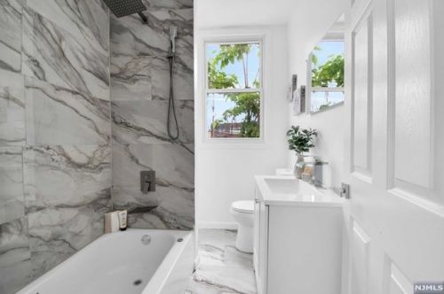 1084 Grove St, Irvington NJ  07111-4123 exterior