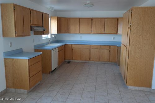 311 Euclid St, Sunizona, AZ 85625-4062