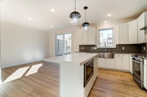 2616 Hackberry St, Cincinnati, OH 45206-2122