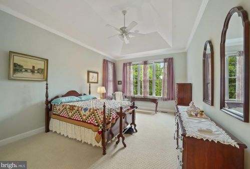 5433 Rodriquez Ln, Haymarket VA  20169-6100 exterior